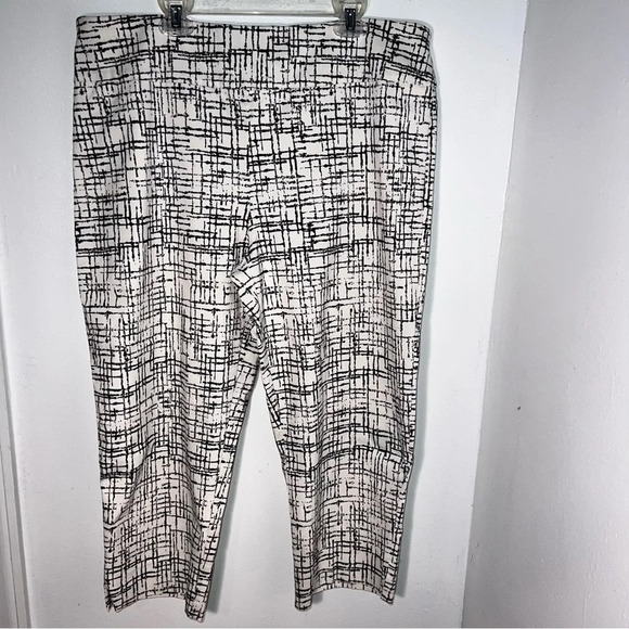 Zac & Rachel,16, black and white geometric print pull on stretch crop vent pant - Picture 1 of 5